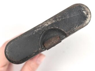 Reinigungsgerät 34 der Wehrmacht. Leerer Behälter, Hersteller "ab42" Luftwaffenblauer Originallack