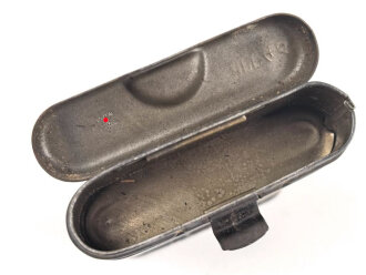 Reinigungsgerät 34 der Wehrmacht. Leerer Behälter, Hersteller "arr43" Luftwaffenblauer Originallack