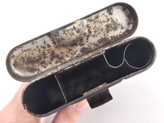 Reinigungsgerät 34 der Wehrmacht. Leerer Behälter, Hersteller "cnx" Luftwaffenblauer Originallack