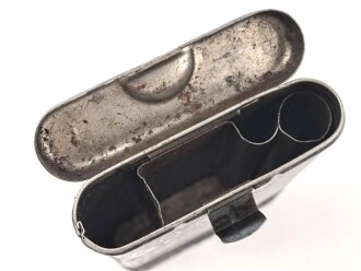 Reinigungsgerät 34 der Wehrmacht. Leerer Behälter, Hersteller "arr42" Luftwaffenblauer Originallack