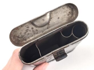 Reinigungsgerät 34 der Wehrmacht. Leerer Behälter, Hersteller "arr42" Luftwaffenblauer Originallack
