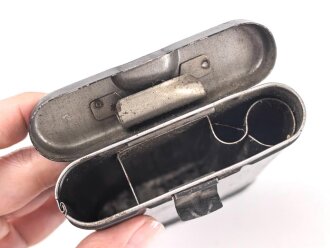 Reinigungsgerät 34 der Wehrmacht. Leerer Behälter, Hersteller "G.Appel" Luftwaffenblauer Originallack