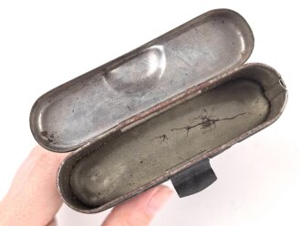 Reinigungsgerät 34 der Wehrmacht. Leerer Behälter, Hersteller "G.Appel" Luftwaffenblauer Originallack