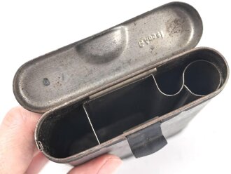 Reinigungsgerät 34 der Wehrmacht. Leerer Behälter, Hersteller "G.Appel" Luftwaffenblauer Originallack