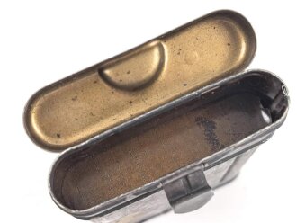 Reinigungsgerät 34 der Wehrmacht. Leerer Behälter, Hersteller "ab44" Luftwaffenblauer Originallack