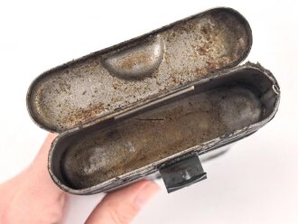 Reinigungsgerät 34 der Wehrmacht. Leerer Behälter, Hersteller "arr4" Luftwaffenblauer Originallack