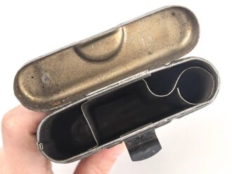 Reinigungsgerät 34 der Wehrmacht. Leerer Behälter, Hersteller "arr4" Luftwaffenblauer Originallack