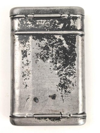 Reinigungsgerät 34 der Wehrmacht. Leerer...