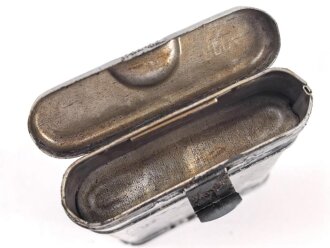 Reinigungsgerät 34 der Wehrmacht. Leerer Behälter, Hersteller "arr4" Luftwaffenblauer Originallack