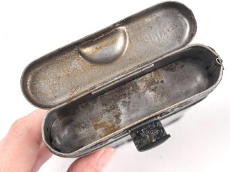 Reinigungsgerät 34 der Wehrmacht. Leerer Behälter, Hersteller "arr4" Luftwaffenblauer Originallack