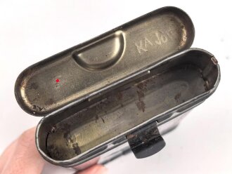 Reinigungsgerät 34 der Wehrmacht. Leerer Behälter, Hersteller "Ky41" Luftwaffenblauer Originallack