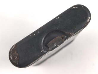 Reinigungsgerät 34 der Wehrmacht. Leerer Behälter, Hersteller "Ky41" Luftwaffenblauer Originallack
