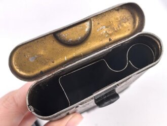 Reinigungsgerät 34 der Wehrmacht. Leerer Behälter, Hersteller "cmr43" Luftwaffenblauer Originallack