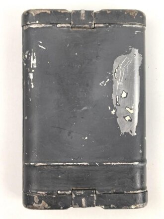 Reinigungsgerät 34 der Wehrmacht. Leerer Behälter, Hersteller "64" Luftwaffenblauer Originallack