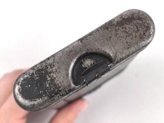 Reinigungsgerät 34 der Wehrmacht. Leerer Behälter, Hersteller "cnx" Luftwaffenblauer Originallack