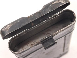 Reinigungsgerät 34 der Wehrmacht. Leerer Behälter, Hersteller "ab42" Luftwaffenblauer Originallack