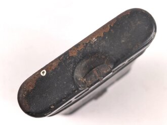 Reinigungsgerät 34 der Wehrmacht. Leerer Behälter, Hersteller "64" Luftwaffenblauer Originallack