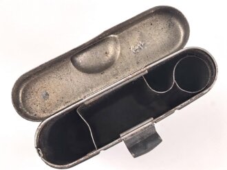 Reinigungsgerät 34 der Wehrmacht. Leerer Behälter, Hersteller "64" Luftwaffenblauer Originallack