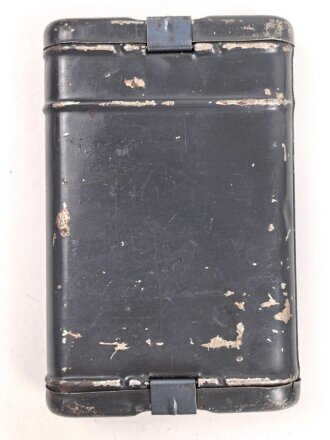 Reinigungsgerät 34 der Wehrmacht. Leerer Behälter, Hersteller "arr4" Luftwaffenblauer Originallack