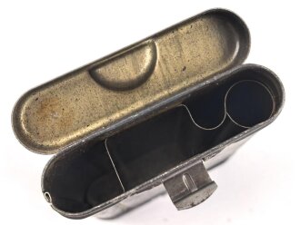 Reinigungsgerät 34 der Wehrmacht. Leerer Behälter, ohne Hersteller , Luftwaffenblauer Originallack