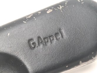 Reinigungsgerät 34 , Ausführung für die Ordnungspolizei mit zusätzlicher Halterung für eine 9mm Bürste. Leerer Behälter, Hersteller "G.Appel" Luftwaffenblauer Originallack.