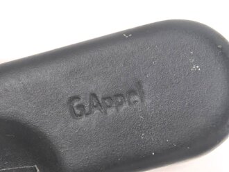 Reinigungsgerät 34 , Ausführung für die Ordnungspolizei mit zusätzlicher Halterung für eine 9mm Bürste. Leerer Behälter, Hersteller "G.Appel" Luftwaffenblauer Originallack.