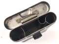 Reinigungsgerät 34 , Ausführung für die Ordnungspolizei mit zusätzlicher Halterung für eine 9mm Bürste. Leerer Behälter, Hersteller "G.Appel" Luftwaffenblauer Originallack.