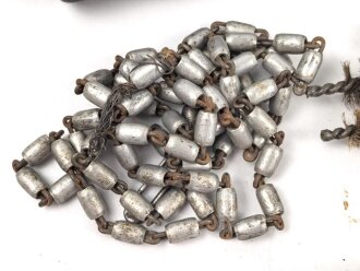 Reinigungsgerät 34 , Ausführung für die Ordnungspolizei mit zusätzlicher Halterung für eine 9mm Bürste. Hersteller "G.Appel" Luftwaffenblauer Originallack, der Hülsenkopfwischer fehlt