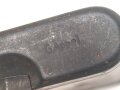 Reinigungsgerät 34 , Ausführung für die Ordnungspolizei mit zusätzlicher Halterung für eine 9mm Bürste. Hersteller "G.Appel" Luftwaffenblauer Originallack, der Hülsenkopfwischer fehlt