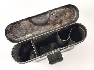 Bundesgrenzschutz,  Behälter von Reinigungsgerät 34 der Wehrmacht. Hersteller "Mundlos 1938", BGS grün überlackiert und mit zusätlicher Beschriftung " 7.62-7.92" versehen