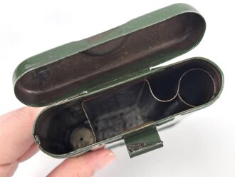 Bundesgrenzschutz,  Behälter von Reinigungsgerät 34 der Wehrmacht. Hersteller "HAWIG 1940", BGS grün überlackiert und mit zusätlicher Beschriftung " 7.62-7.92" versehen