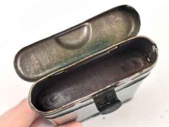 Bundesgrenzschutz,  Reinigungsgerät 34 der Wehrmacht. Hersteller "rco45", BGS grün überlackiert und mit "neuem Inhalt" versehen