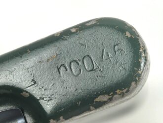 Bundesgrenzschutz,  Reinigungsgerät 34 der Wehrmacht. Hersteller "rco45", BGS grün überlackiert und mit "neuem Inhalt" versehen