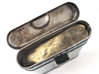 Bundesgrenzschutz,  Reinigungsgerät 34 der Wehrmacht. Hersteller "cnx", BGS grün überlackiert und mit "neuem Inhalt " versehen