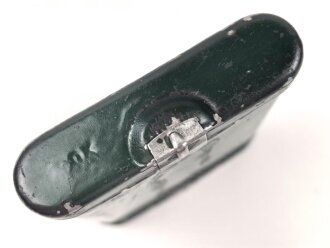 Bundesgrenzschutz,  Reinigungsgerät 34 der Wehrmacht. Hersteller "cnx", BGS grün überlackiert und mit "neuem Inhalt " versehen