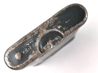 Bundesgrenzschutz,  Reinigungsgerät 34 der Wehrmacht. Hersteller "cnx", BGS grün überlackiert und mit "neuem Inhalt " versehen #1