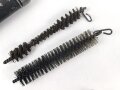 Bundesgrenzschutz oder Polizei nach 1945,  Reinigungsgerät 34 der Wehrmacht. Hersteller "cnx", Originaler Wehrmachtslack, darauf nachträglich angebrachte Beschriftung" 7.62-7.92"  Der Inhalt vollständig nach 1945