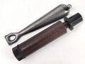 Bundesgrenzschutz oder Polizei nach 1945,  Reinigungsgerät 34 der Wehrmacht. Hersteller "cnx", Originaler Wehrmachtslack, darauf nachträglich angebrachte Beschriftung" 7.62-7.92"  Der Inhalt vollständig nach 1945