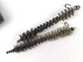 Bundesgrenzschutz oder Polizei nach 1945,  Reinigungsgerät 34 der Wehrmacht. Hersteller "cmr44", Originaler Wehrmachtslack, darauf nachträglich angebrachte Beschriftung" 7.62-7.92"  Der Inhalt vollständig nach 1945