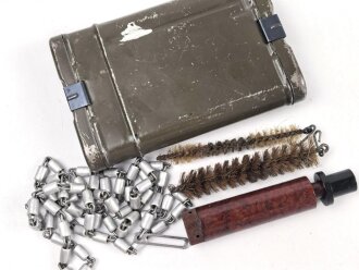 Bundeswehr,  Reinigungsgerät für Gewehr, datiert 1962, Originallack