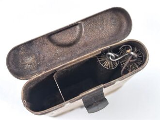 Reinigungsgerät 34 der Wehrmacht. Leerer Behälter, Hersteller "rco45" Originallack, ungereinigt