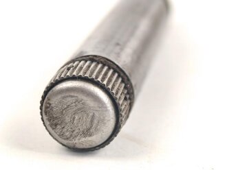Öltropfer für Reinigungsgerät 34 der Wehrmacht. Ohne Hersteller, Längsgeriffelt , "grobe" Machart, Export oder zivile Fertigung ?
