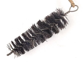 Reinigungsschnur mit Bürste für ein ziviles Reinigungsgerät. Durchmesser der Bürste etwa 20mm
