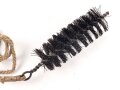Reinigungsschnur mit Bürste für ein ziviles Reinigungsgerät. Durchmesser der Bürste etwa 20mm