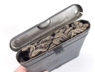 Reinigungsgerät für die Panzerbüchse 39 der Wehrmacht, Hersteller 64 ( Appel) Leere Dose, Originallack