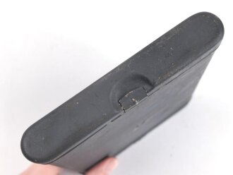Reinigungsgerät für die Panzerbüchse 39 der Wehrmacht, Hersteller 64 ( Appel) Leere Dose, Originallack