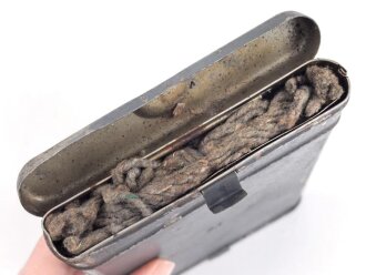 Reinigungsgerät für die Panzerbüchse 39 der Wehrmacht, Hersteller "cnx", Leere Dose, Originallack