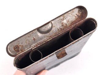 Reinigungsgerät für die Panzerbüchse 39 der Wehrmacht, Hersteller "cnx", Leere Dose, Originallack