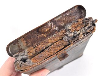 Reinigungsgerät für die Panzerbüchse 39 der Wehrmacht, Hersteller "cnx", Leere Dose, Originallack