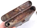 Reinigungsgerät für die Panzerbüchse 39 der Wehrmacht, Hersteller "cnx", Leere Dose, Originallack